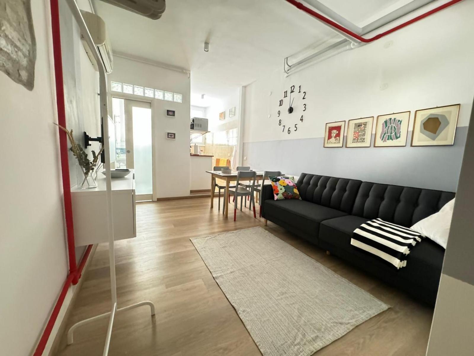 Caracalla Two Bedroom Apartment *